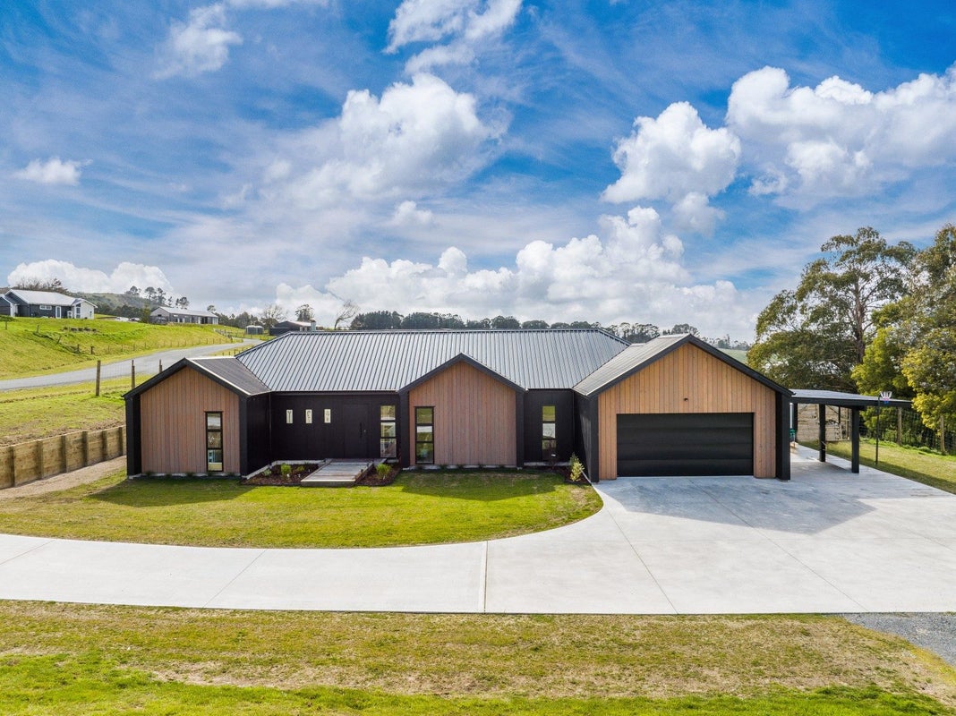 8 Nga Tui Lane, Acacia Bay, Taupo - Carousel 1