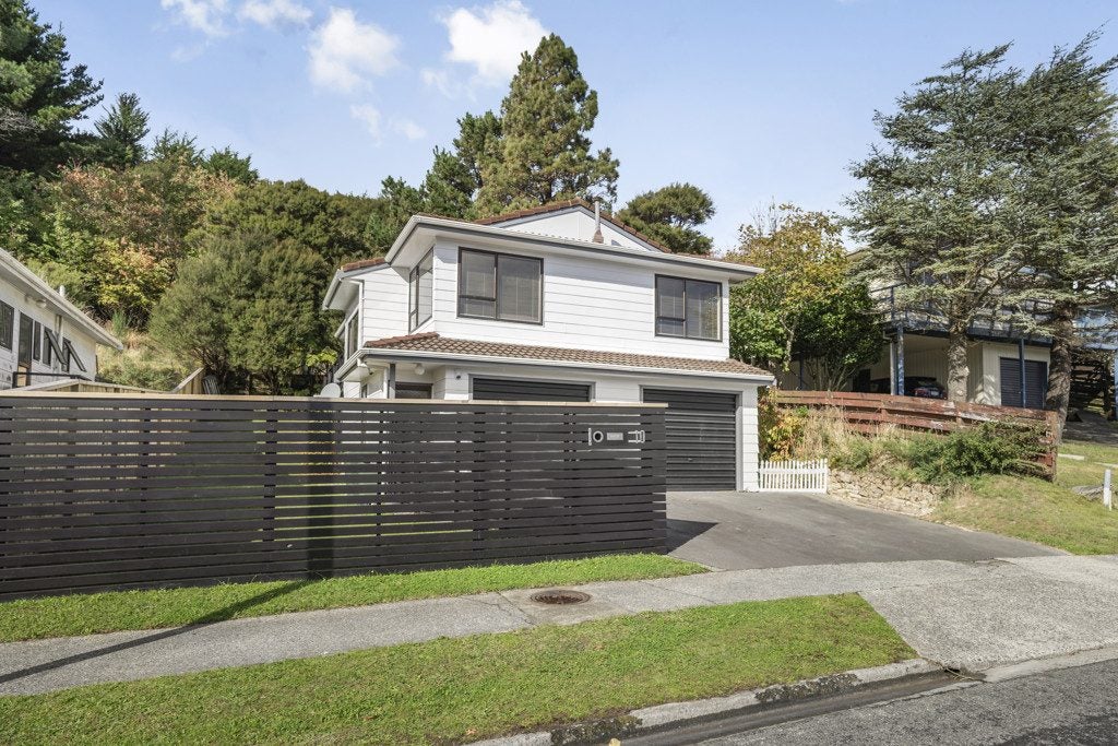 10 Trelawney Road, Wainuiomata, Lower Hutt - Carousel 2