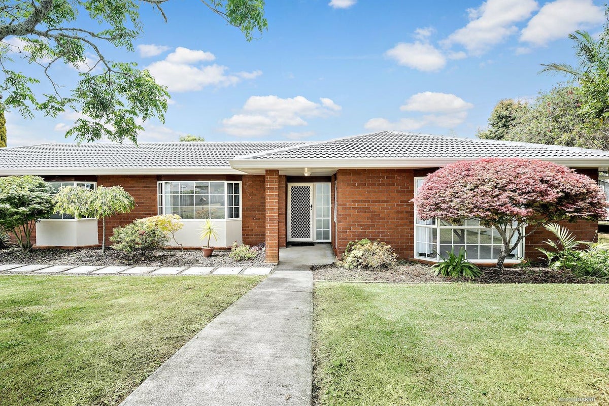 11 Stanford Street, Albany, Auckland - Carousel 1
