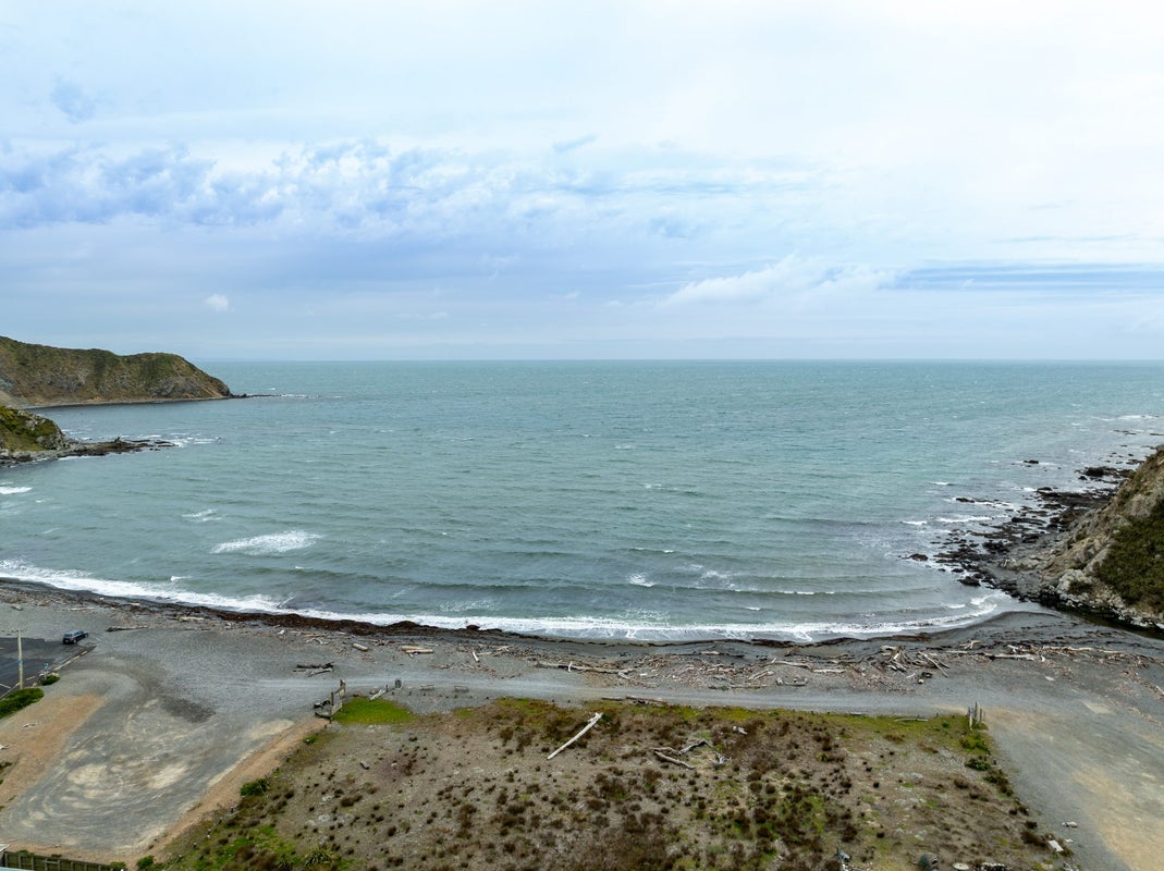 6 Estuary Street, Makara Beach, Karori - Carousel 30