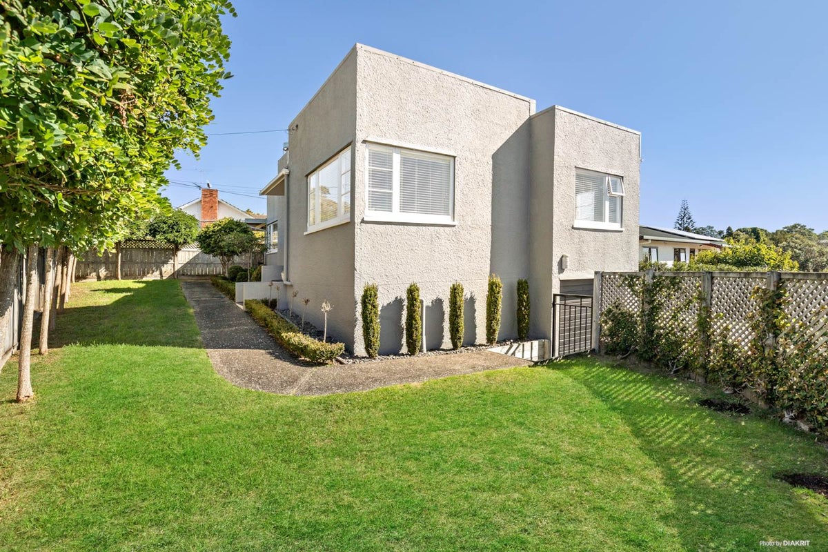 1/22 Verbena Road, Birkdale, Auckland - Carousel 2