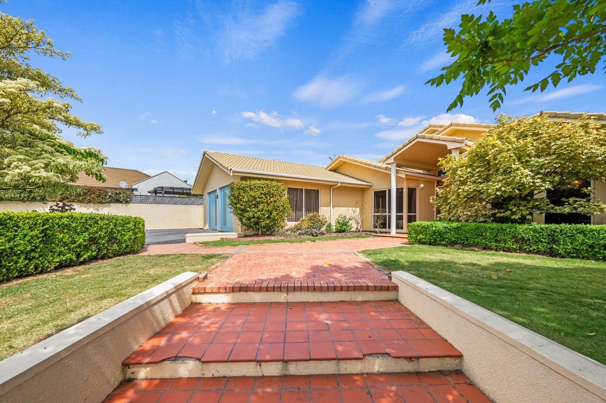 10 Kim Crescent, Witherlea, Blenheim - Carousel 1