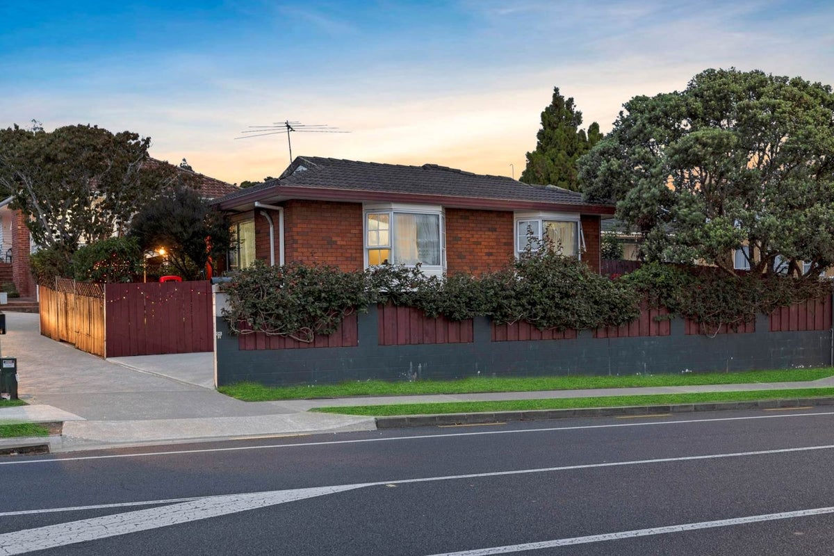 2/96 Great South Road, Manurewa, Auckland - Carousel 1