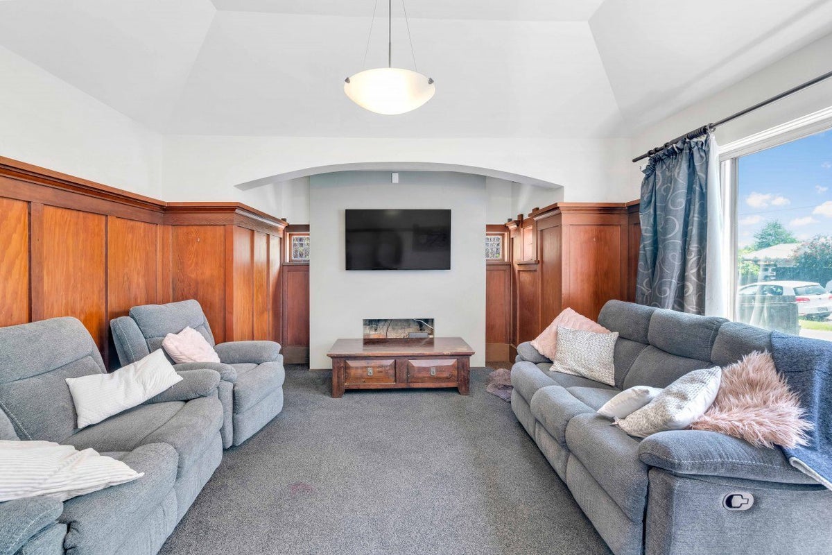 20 Coopers Road, Dallington, Christchurch - Carousel 2