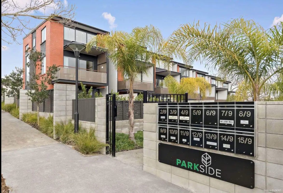 9/9 Eastview Road, Glen Innes, Auckland - Carousel 2
