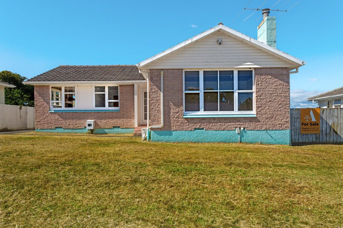 66 Dalton Street, Outer Kaiti, Gisborne, Gisborne - Carousel 1