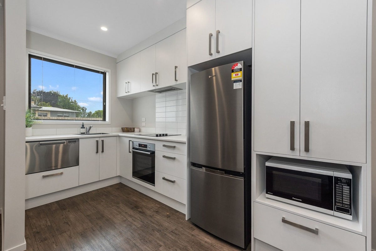5/7 Corrin Street, Melville, Hamilton - Carousel 2
