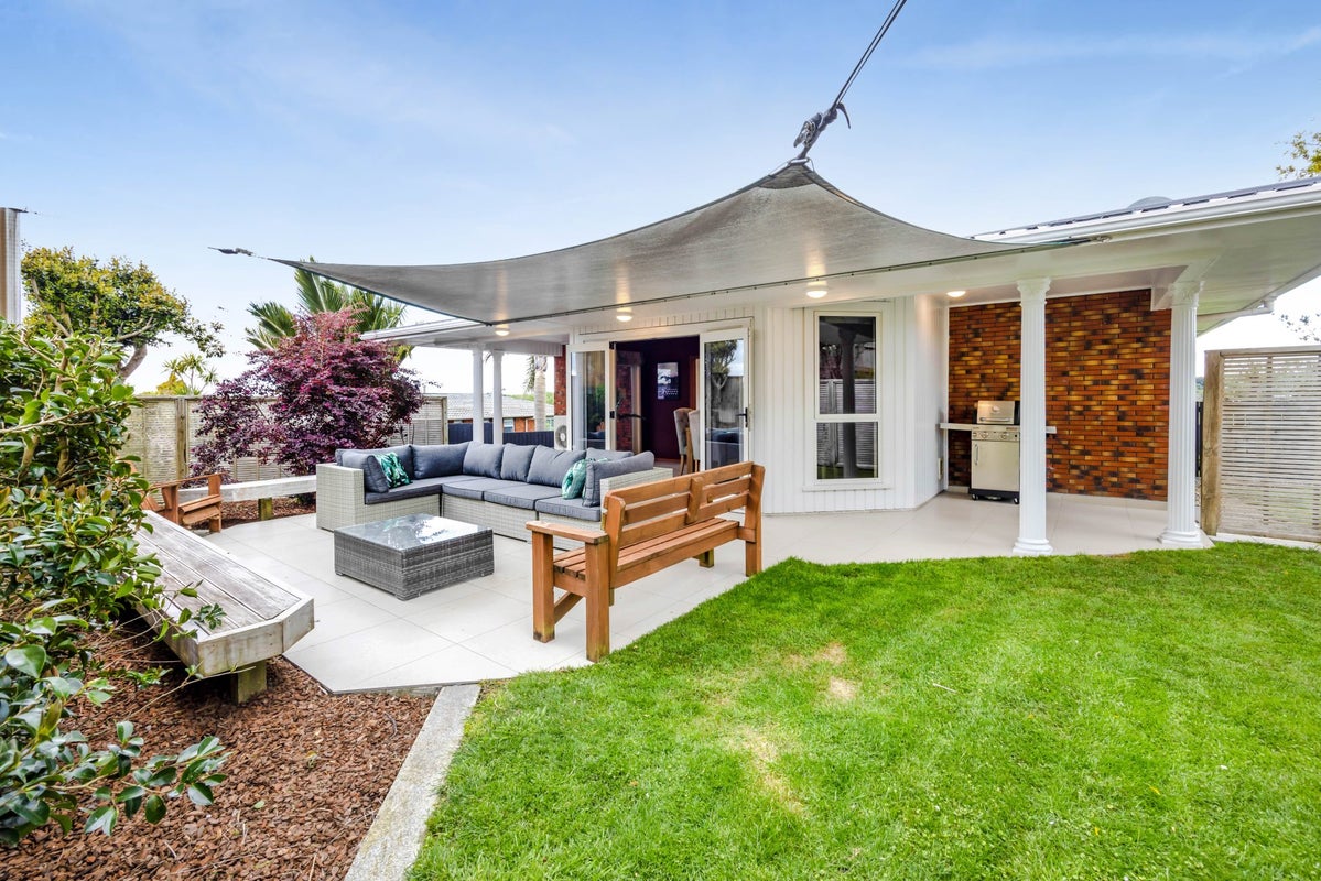 12A Julian Place, Westown, New Plymouth - Carousel 2