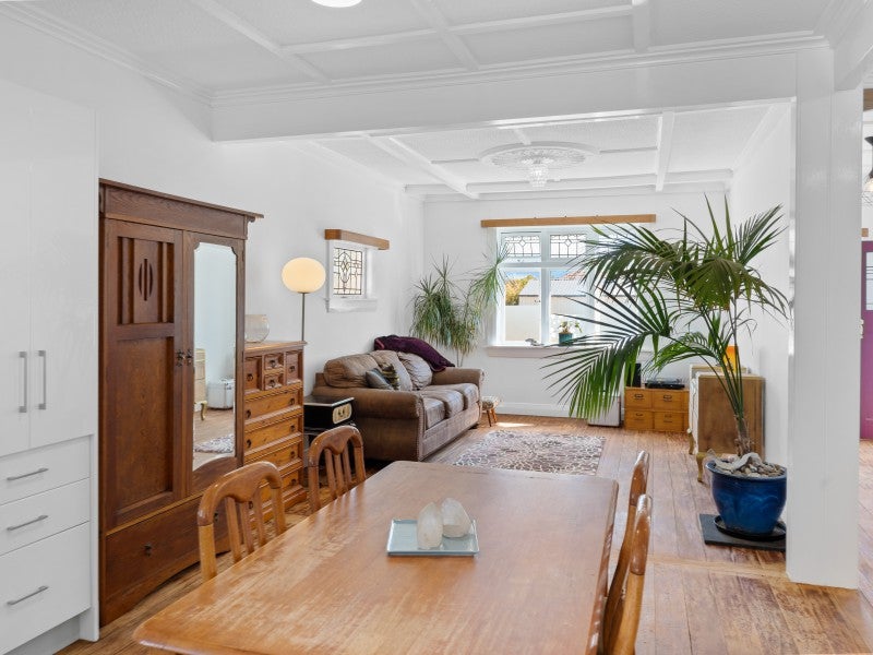 35 Lyn Street, Lynmouth, New Plymouth - Carousel 1