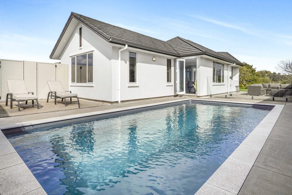 168 Ossie James Drive, Rukuhia, Hamilton - Carousel 1