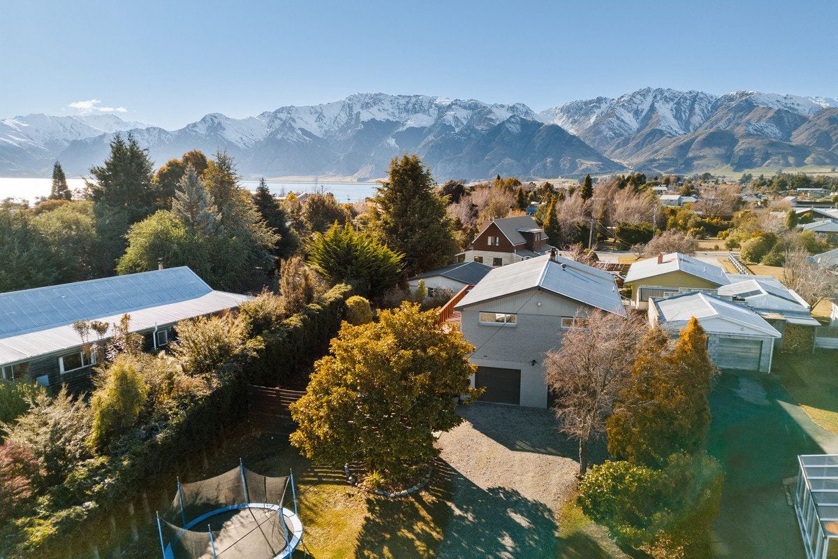 18 Elizabeth Street, Lake Hawea - Carousel 1