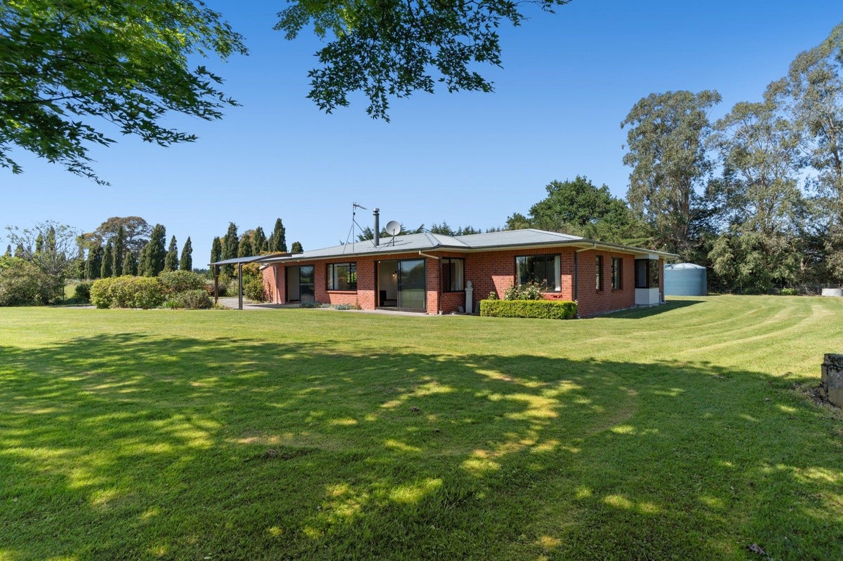 535 Paierau Road, Masterton - Carousel 1