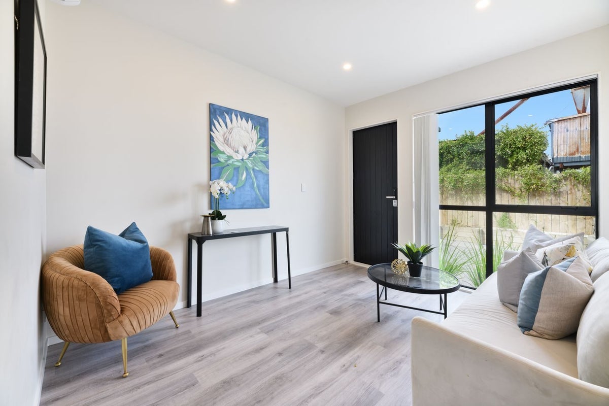 6/60 Kelman Road, Kelston, Auckland - Carousel 11