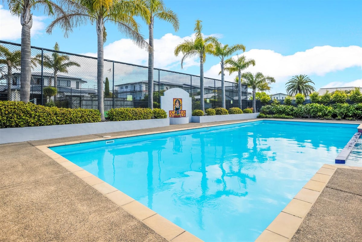 125/2 Armoy Drive, East Tamaki, Auckland - Carousel 16