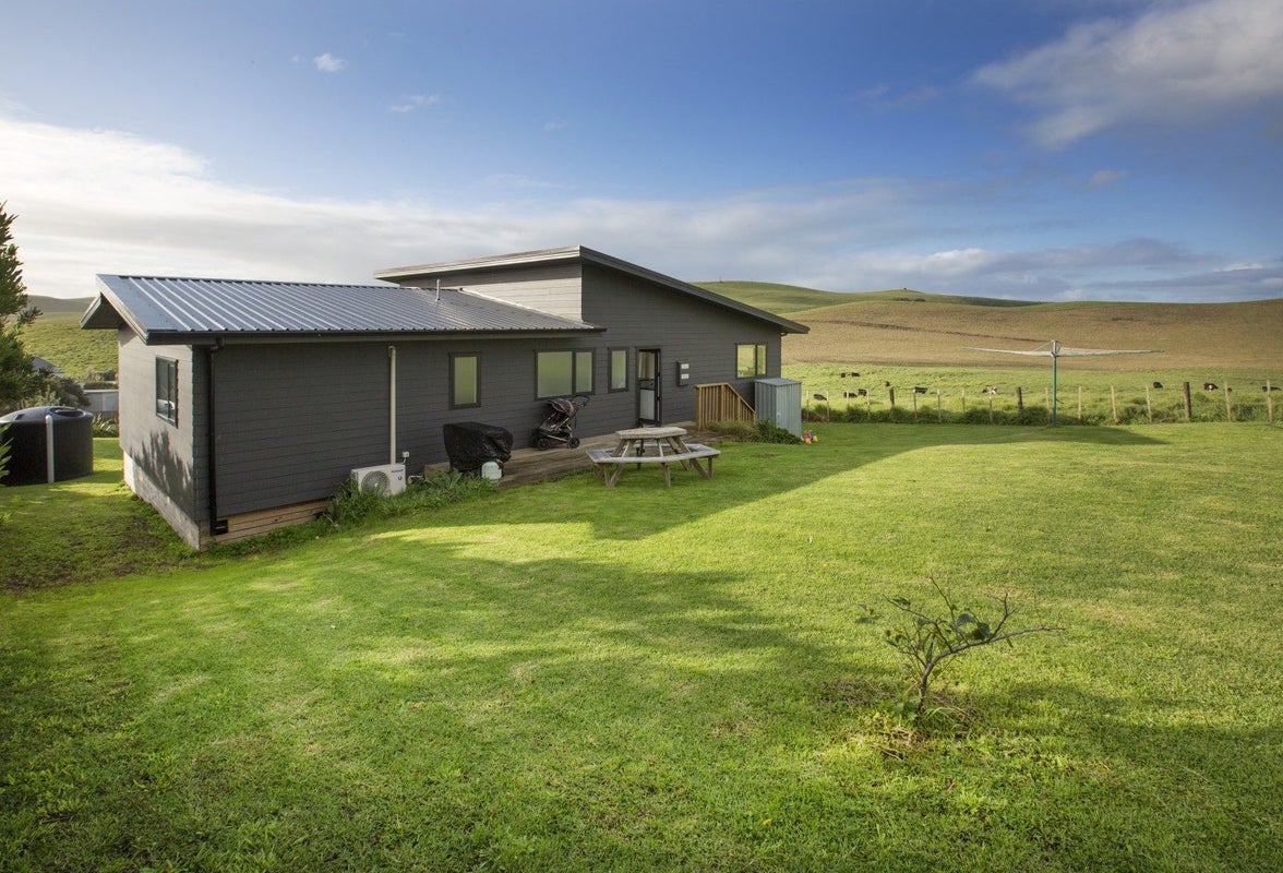 4 Gillespie Drive, Baylys Beach, Kaipara, Northland - Carousel 21