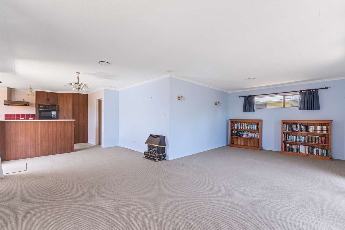 5/481 Saint Aubyn Street, Moturoa, New Plymouth - Carousel 2