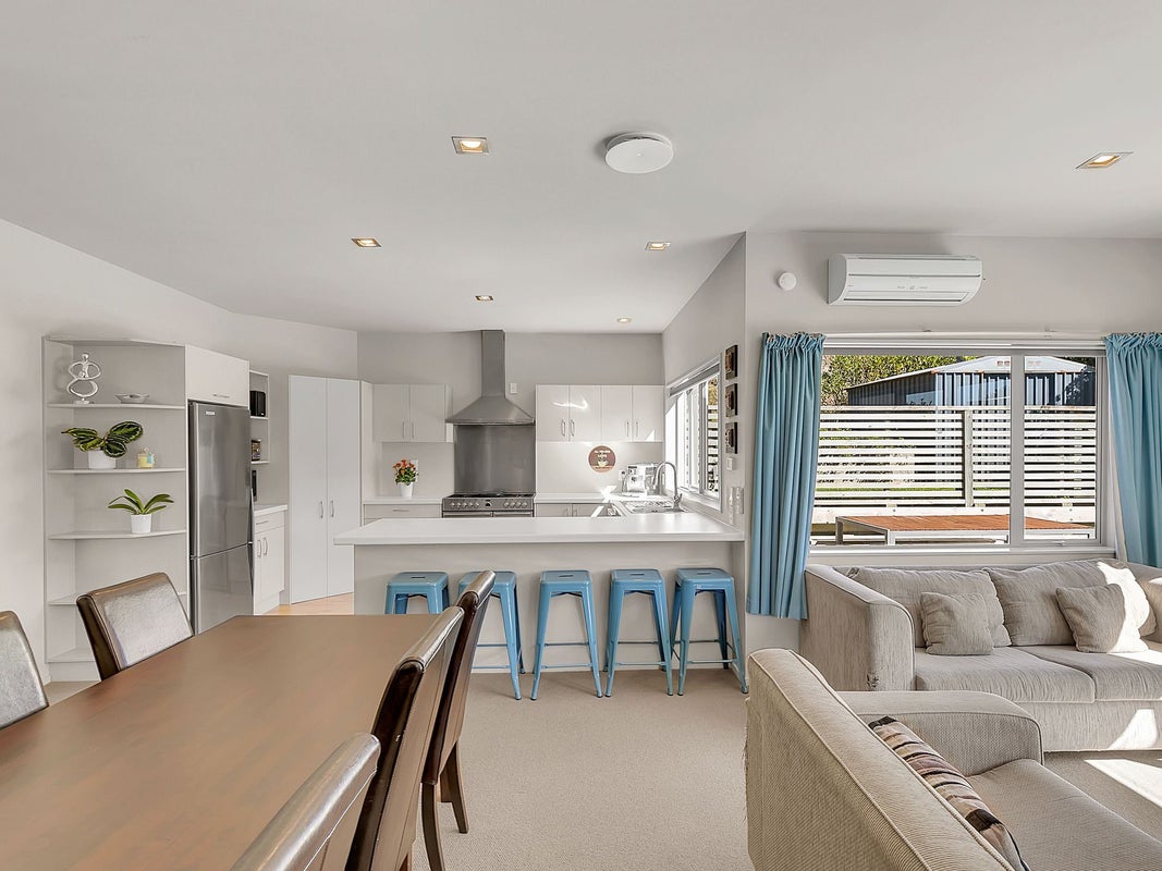 36 Tongariro Drive, Aotea, Porirua - Carousel 2