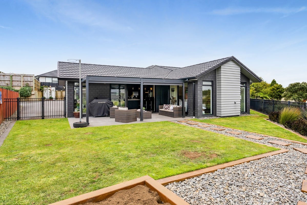 15 Waitaha Place, Bell Block, New Plymouth - Carousel 23
