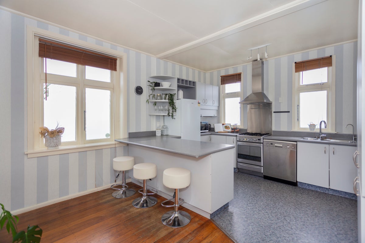 48 Ure Street, South Hill, Oamaru - Carousel 2