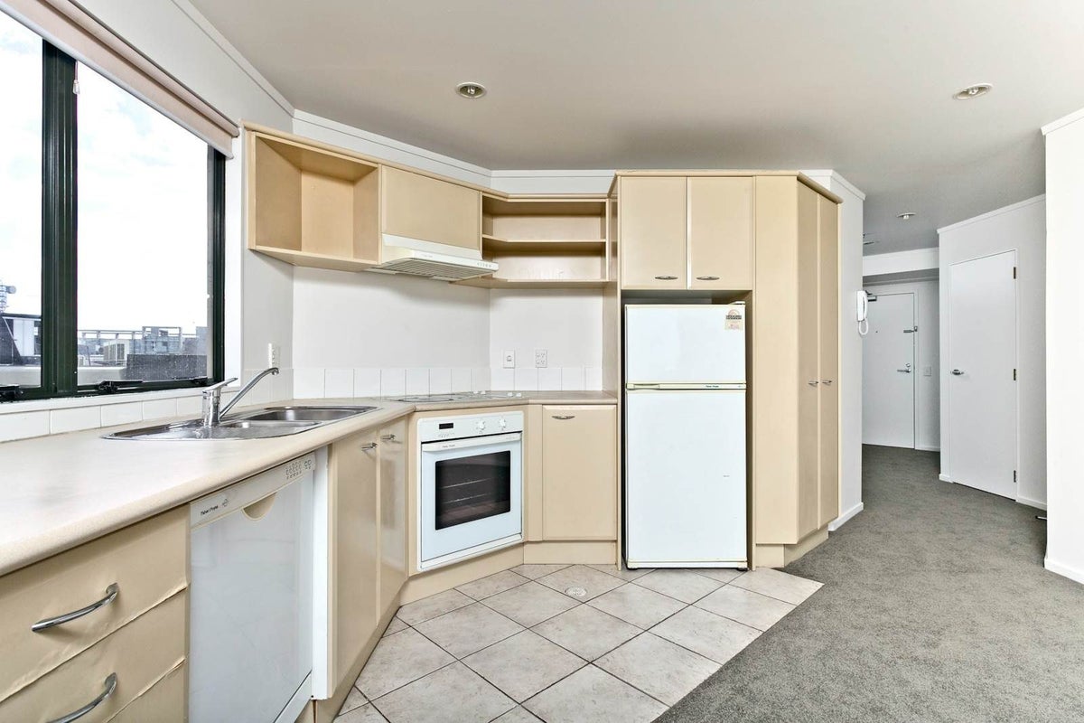 12D/6 Whitaker Place, Grafton, Auckland - Carousel 2