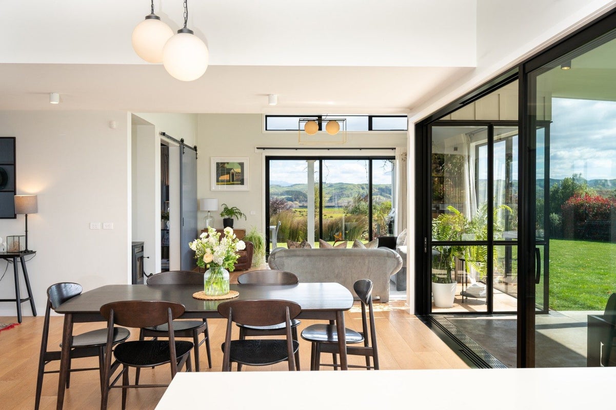 20 Quarry Ridge, Poraiti, Napier - Carousel 2