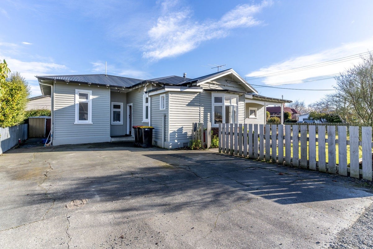 27 Queen Street, Winton, Winton - Carousel 17