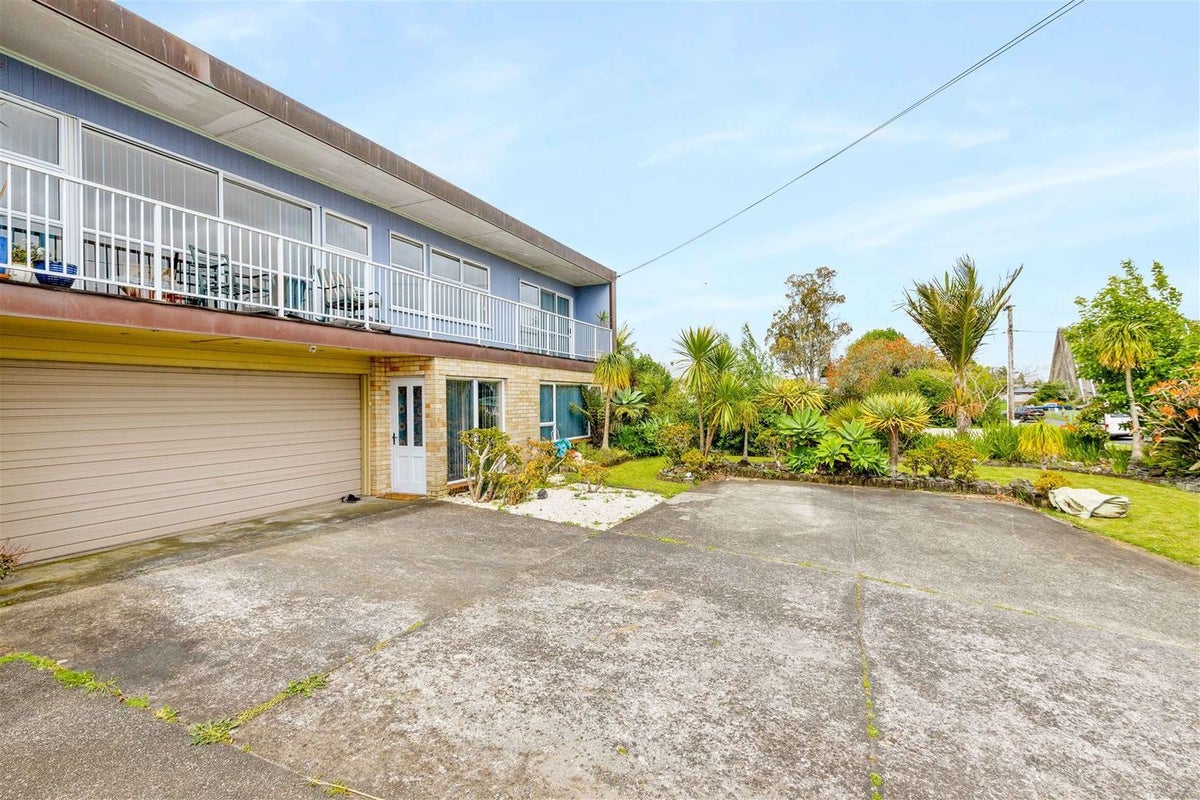 101 Taikata Road, Te Atatu Peninsula, Auckland - Carousel 2