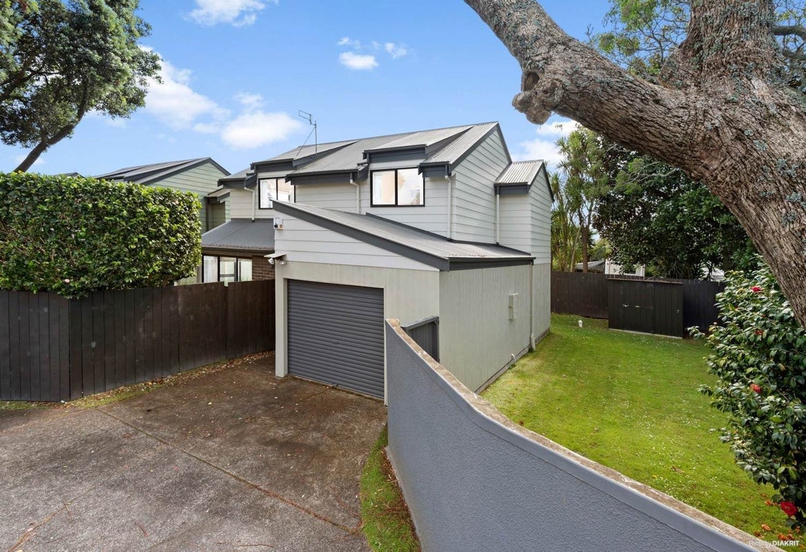 73A Canal Road, Avondale, Auckland - Carousel 1
