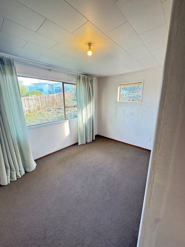 66 Lavery Place, Sunnynook, Auckland - Carousel 1