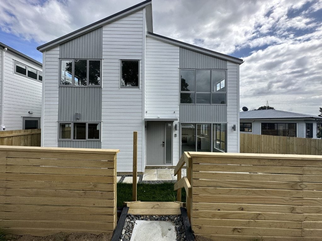 89A Kinross Street, Blockhouse Bay, Auckland - Carousel 1