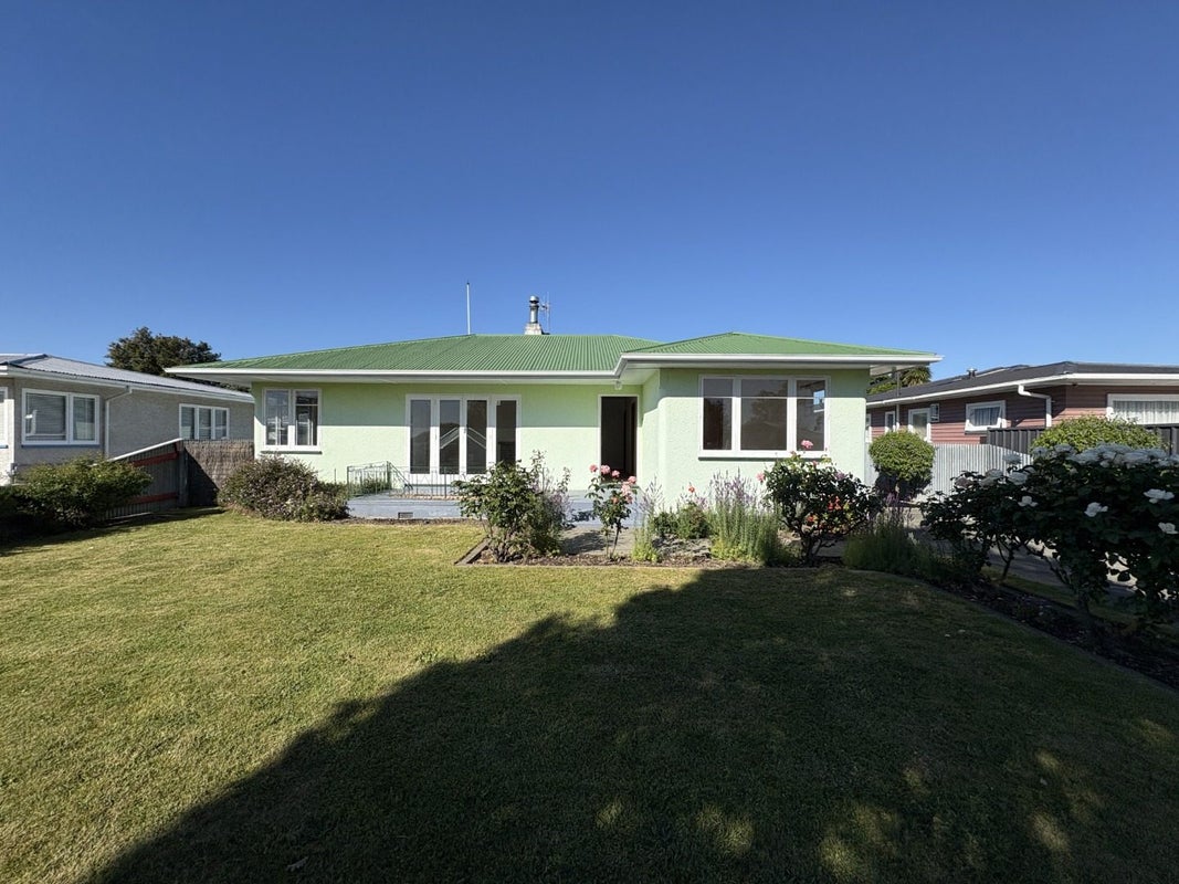 15 Wycliffe Street, Onekawa, Napier - Carousel 1