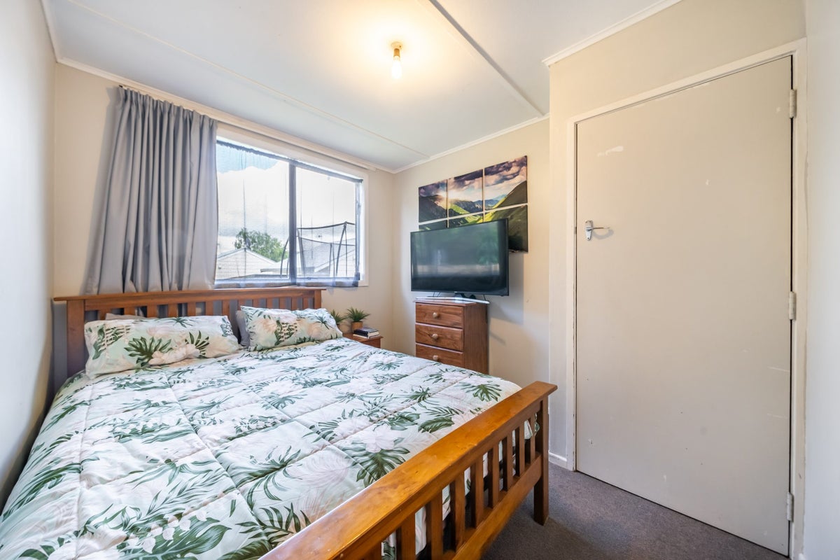 55B Totara Park Road, Clouston Park, Upper Hutt - Carousel 15