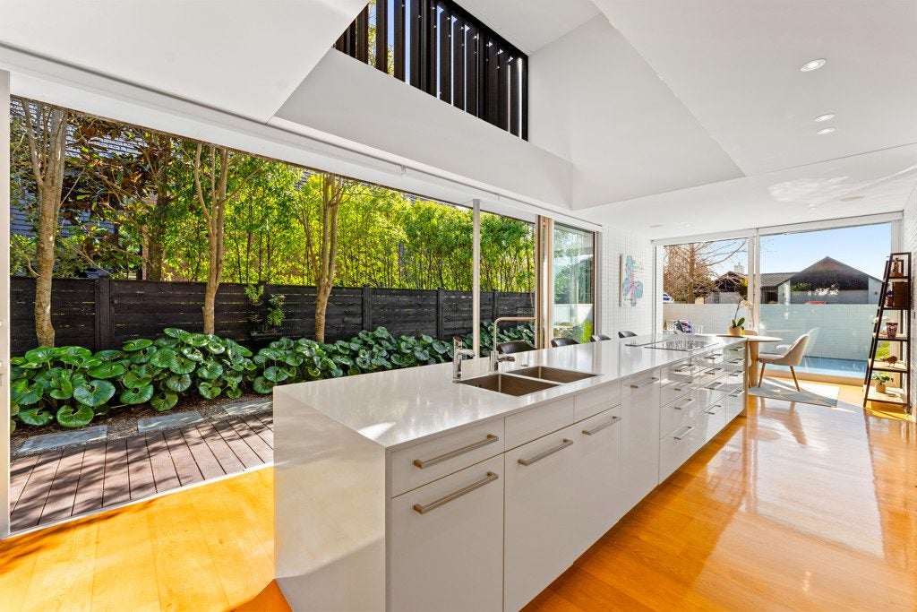 5 Lombardia Way, Karaka, Papakura - Carousel 1