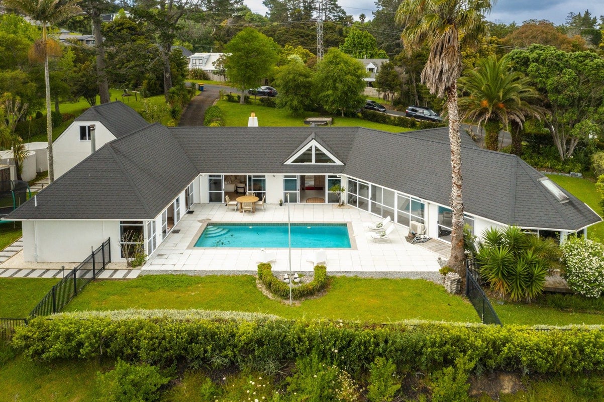 30 Bernard Magnus Lane, Greenhithe, Auckland - Carousel 1