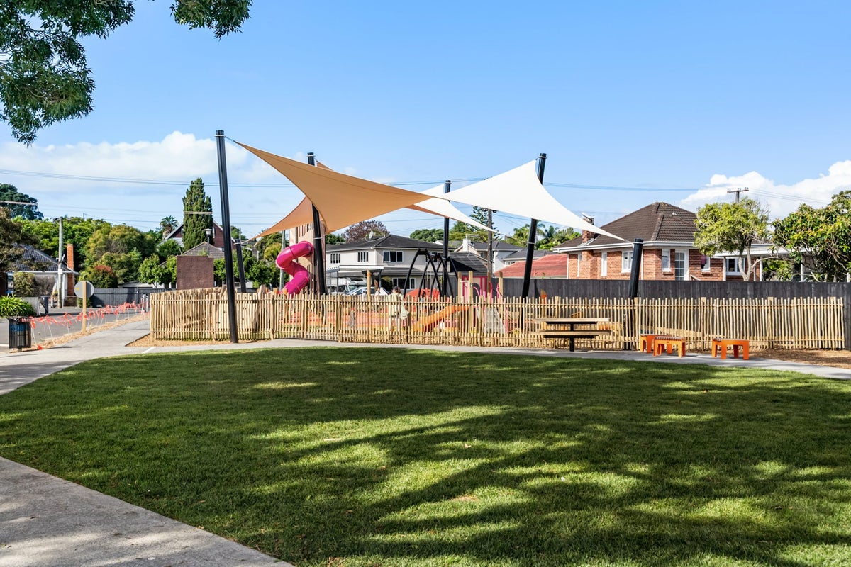 13 Ellerslie Park Road, Ellerslie, Auckland - Carousel 20