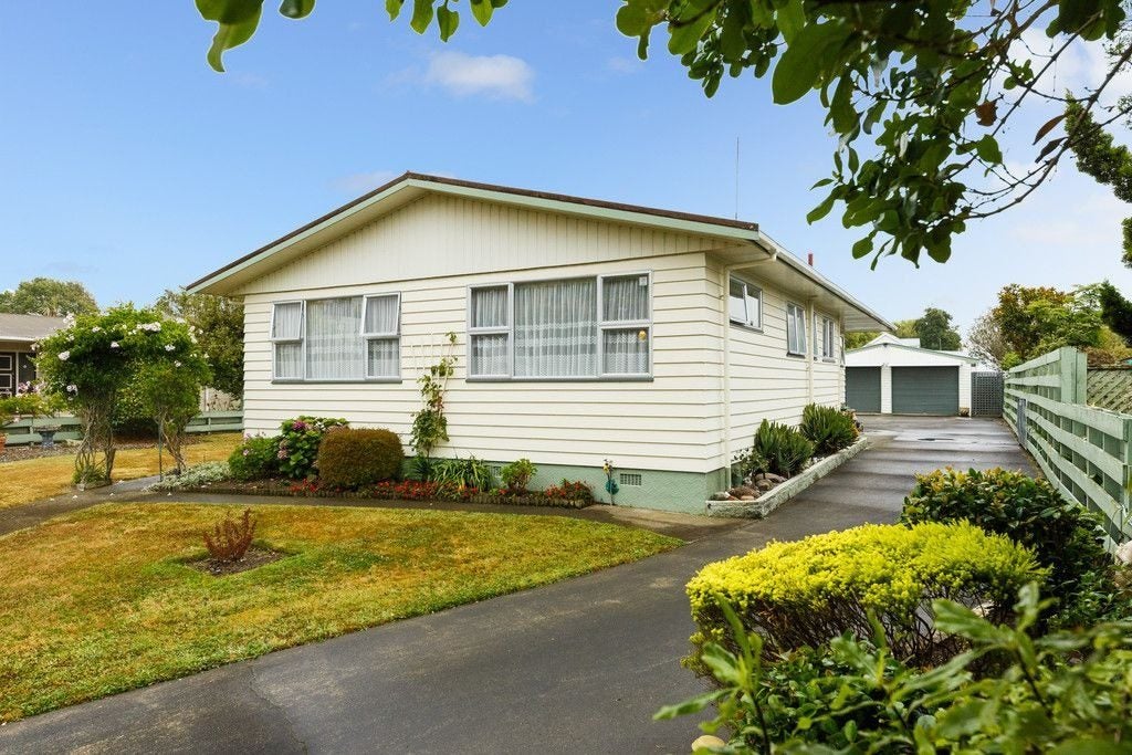 36 John F Kennedy Drive, Milson, Palmerston North - Carousel 1