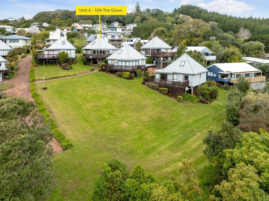 3/104 The Grove, Onemana, Whangamata - Carousel 15