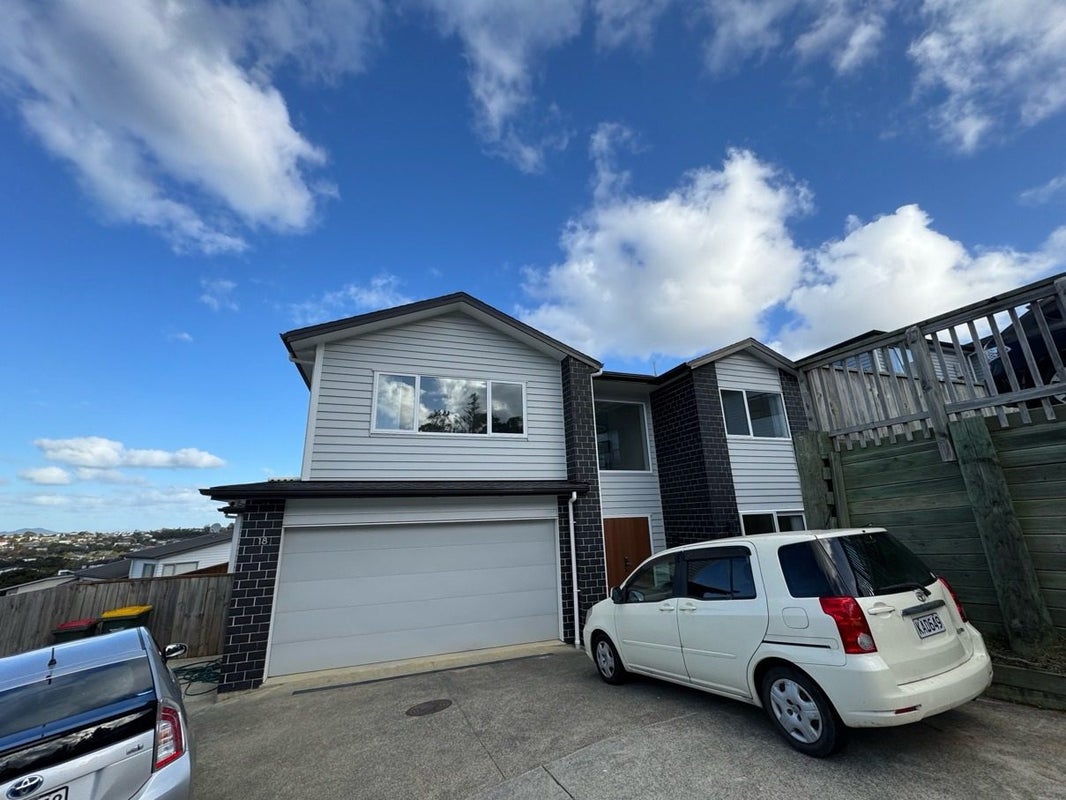 18 Taurikura Way, Fairview Heights, Auckland - Carousel 1