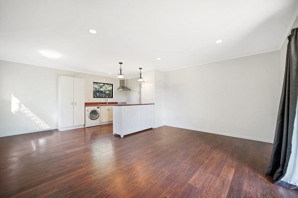 18 Pinotage Place, Huapai, Kumeu - Carousel 1