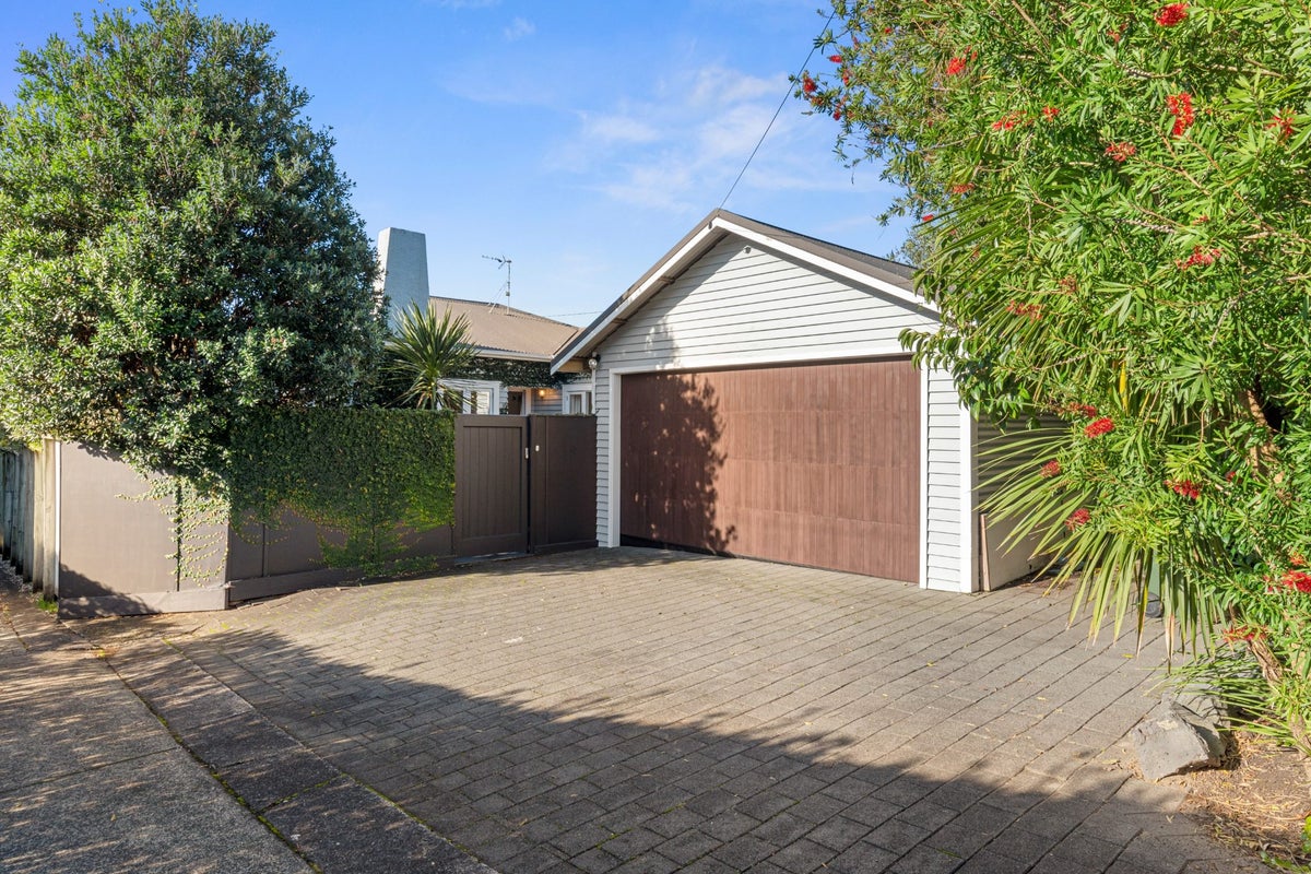 1/296 Lake RD, Hauraki, Auckland - Carousel 2
