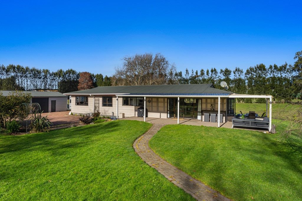 24 Willow Lane, Edgecumbe, Whakatane - Carousel 1