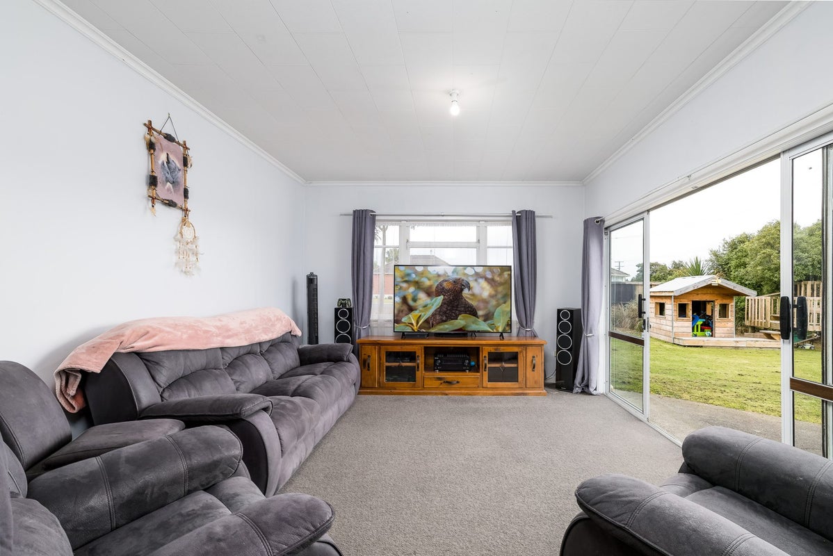 1 Edward Street, Waimate, Waimate - Carousel 2
