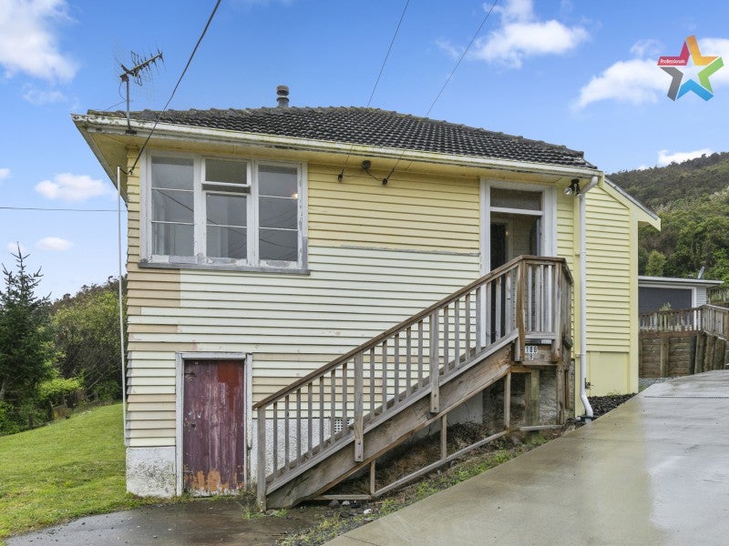 188B Waddington Drive, Naenae, Lower Hutt - Carousel 1