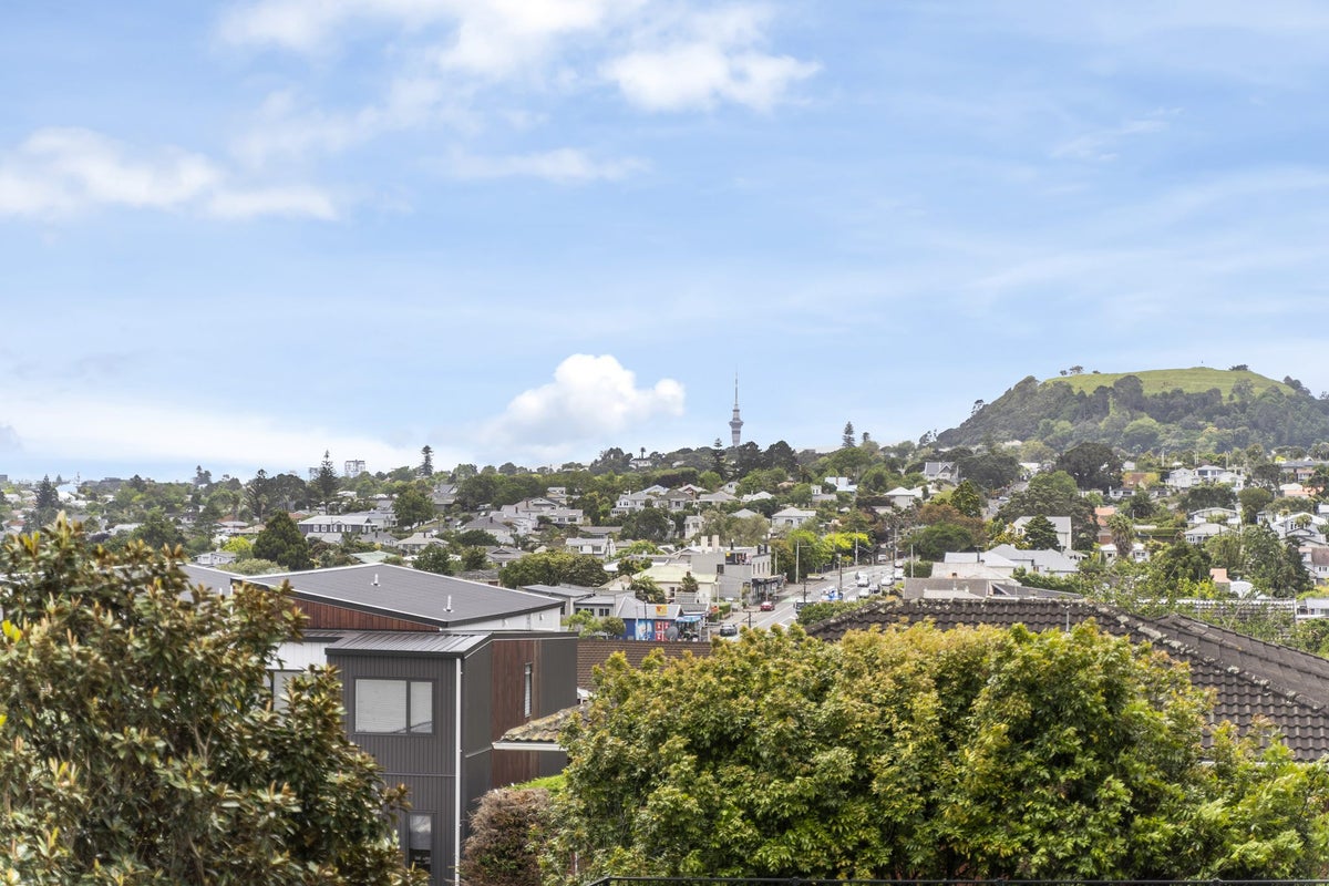 51A Landscape Road, Mount Eden, Auckland - Carousel 1