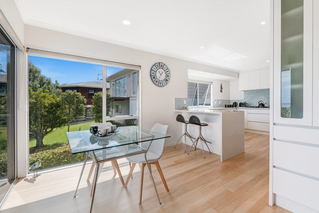 1326 Whangaparaoa Road, Army Bay, Whangaparaoa - Carousel 2