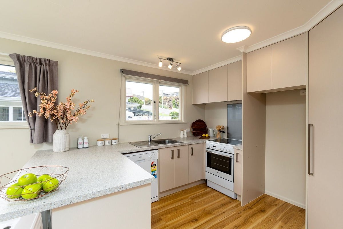 6 Glencarron Street, Alexandra, Alexandra - Carousel 2