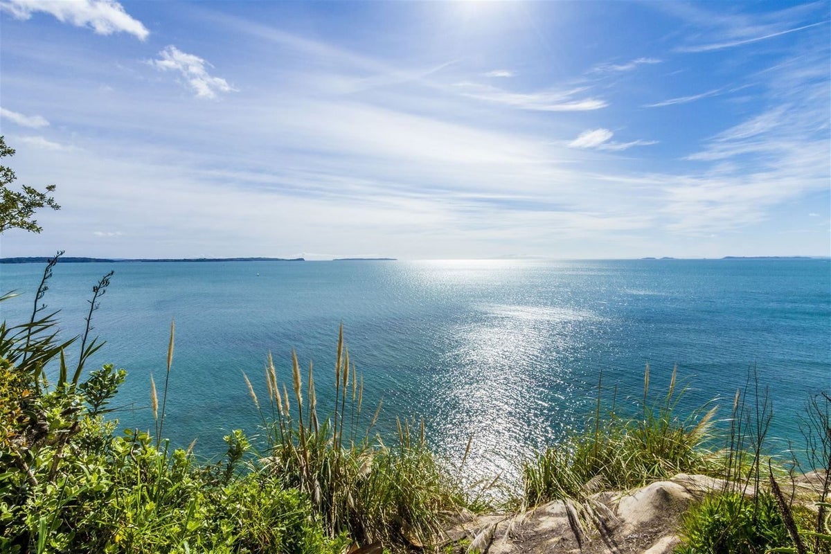2 Cliff Road, Torbay, Auckland - Carousel 1