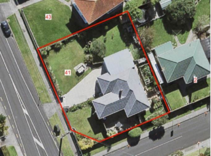 41 Flanshaw Road, Te Atatu South, Auckland - Carousel 1