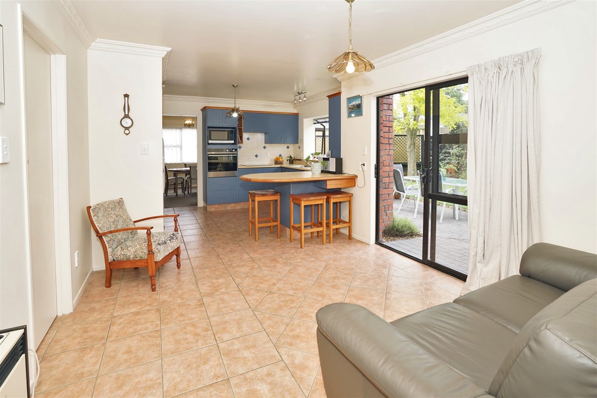 5 Berkley Avenue, Hillcrest, Hamilton - Carousel 2