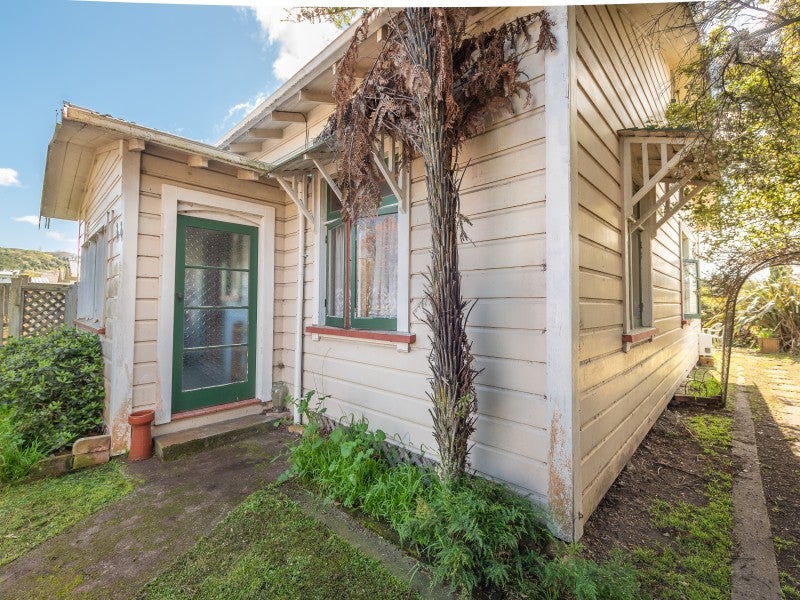 24 Spier Street, Aramoho, Whanganui - Carousel 1